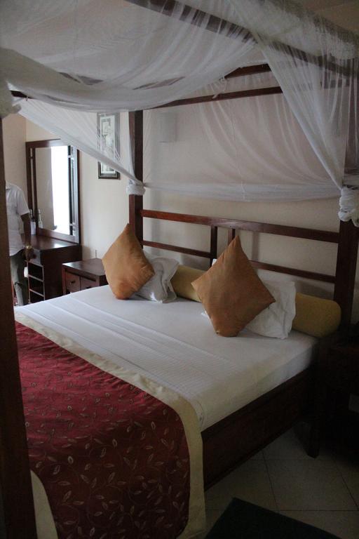Warahena Beach Hotel Бентота Екстер'єр фото