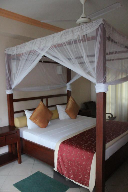 Warahena Beach Hotel Бентота Екстер'єр фото